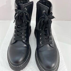 Madden Girl Women’s Combat Style Black Lace Up Boots Size 7 Medium
